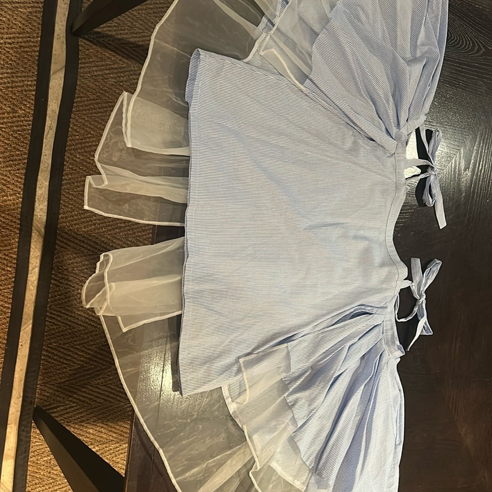 Gracia Pinstriped off shoulder tie top size medium